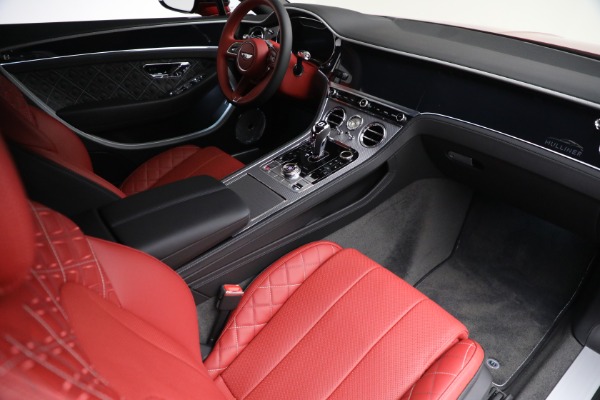 Used 2022 Bentley Continental Mulliner for sale $269,800 at Pagani of Greenwich in Greenwich CT 06830 27