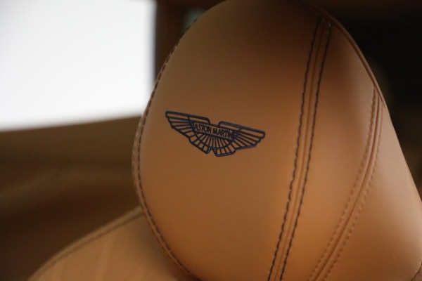 Used 2022 Aston Martin DBX for sale $169,900 at Pagani of Greenwich in Greenwich CT 06830 16