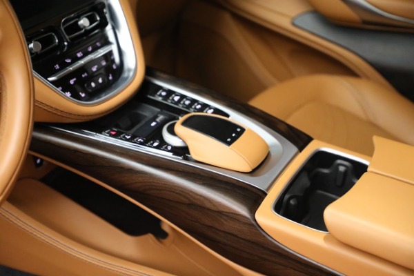 Used 2022 Aston Martin DBX for sale $169,900 at Pagani of Greenwich in Greenwich CT 06830 17