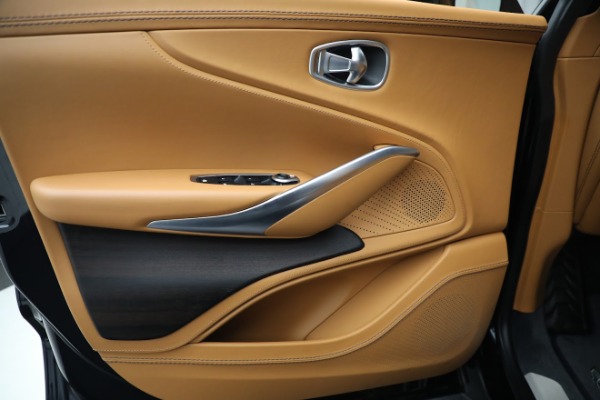 Used 2022 Aston Martin DBX for sale $169,900 at Pagani of Greenwich in Greenwich CT 06830 18