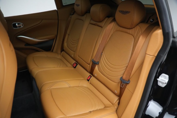 Used 2022 Aston Martin DBX for sale $169,900 at Pagani of Greenwich in Greenwich CT 06830 22
