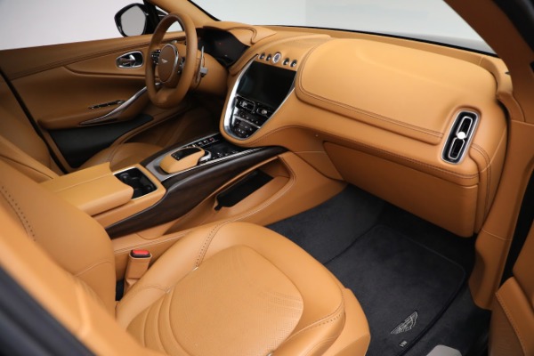 Used 2022 Aston Martin DBX for sale $169,900 at Pagani of Greenwich in Greenwich CT 06830 23