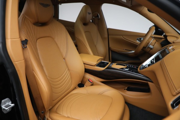 Used 2022 Aston Martin DBX for sale $169,900 at Pagani of Greenwich in Greenwich CT 06830 24