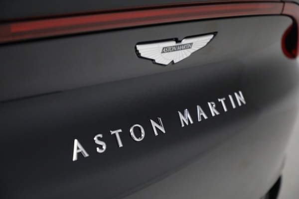 Used 2022 Aston Martin DBX for sale $169,900 at Pagani of Greenwich in Greenwich CT 06830 28
