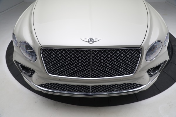 Used 2022 Bentley Bentayga V8 for sale Sold at Pagani of Greenwich in Greenwich CT 06830 15