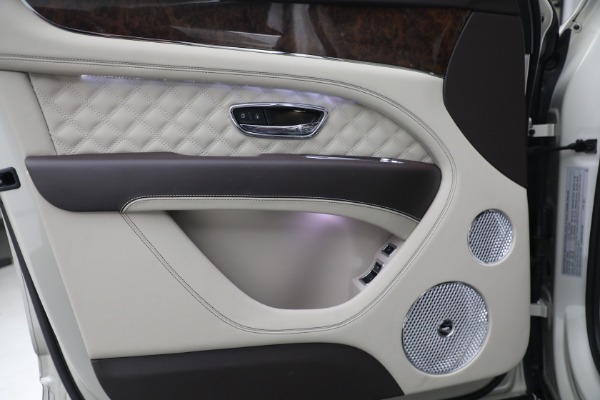 Used 2022 Bentley Bentayga V8 for sale $205,900 at Pagani of Greenwich in Greenwich CT 06830 18