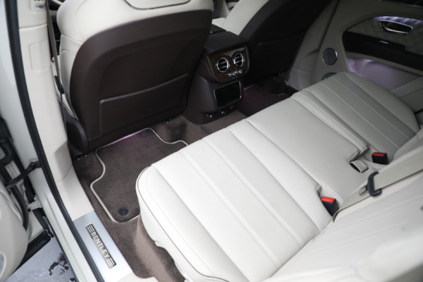 Used 2022 Bentley Bentayga V8 for sale $205,900 at Pagani of Greenwich in Greenwich CT 06830 22
