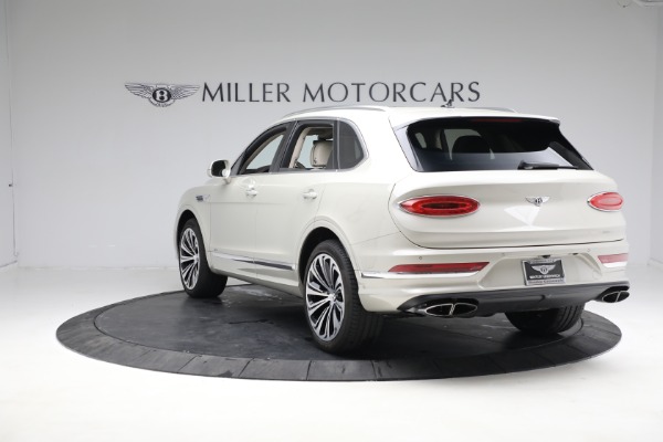 Used 2022 Bentley Bentayga V8 for sale $205,900 at Pagani of Greenwich in Greenwich CT 06830 5