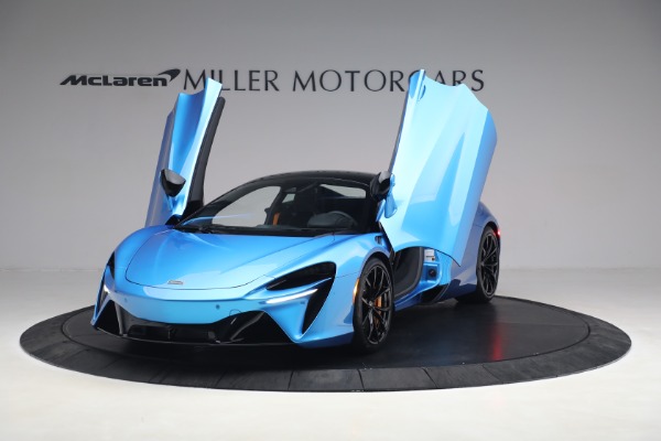 New 2023 McLaren Artura TechLux for sale $287,475 at Pagani of Greenwich in Greenwich CT 06830 14