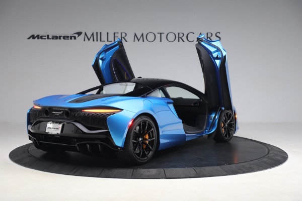 New 2023 McLaren Artura TechLux for sale $287,475 at Pagani of Greenwich in Greenwich CT 06830 17