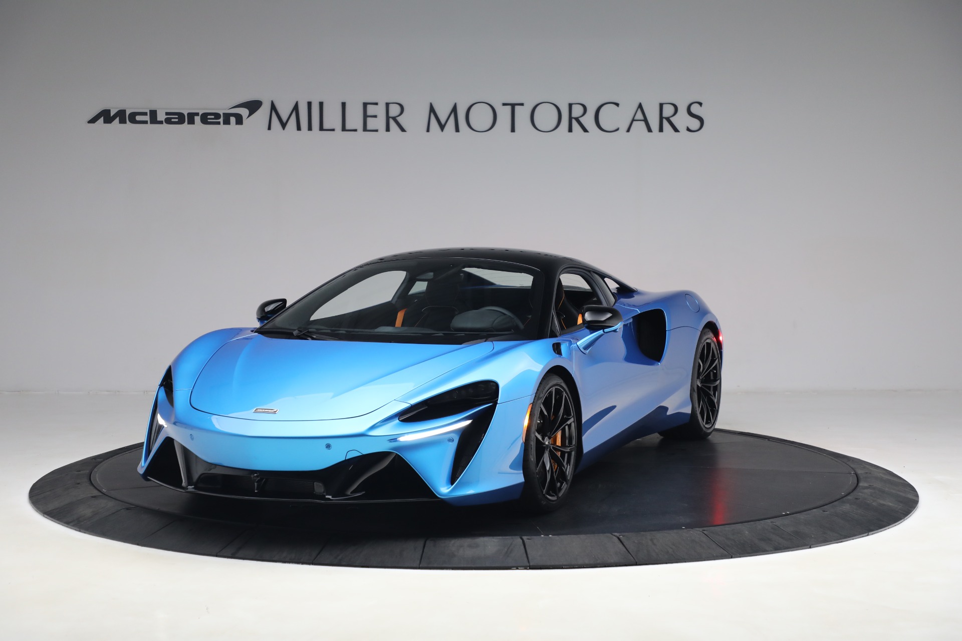 New 2023 McLaren Artura TechLux for sale $287,475 at Pagani of Greenwich in Greenwich CT 06830 1