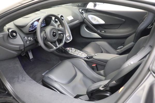 New 2023 McLaren GT for sale $216,098 at Pagani of Greenwich in Greenwich CT 06830 19