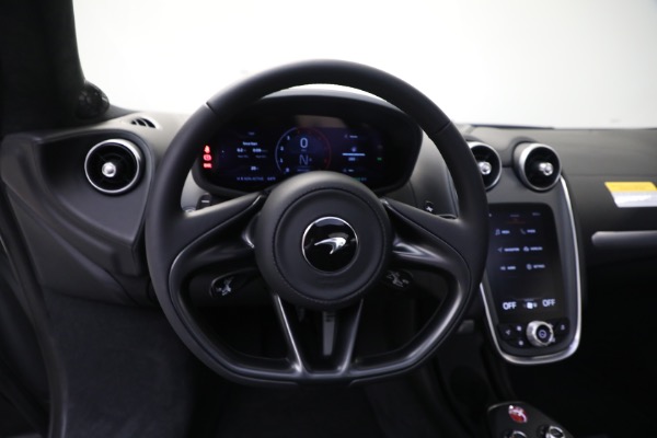 New 2023 McLaren GT for sale $216,098 at Pagani of Greenwich in Greenwich CT 06830 22