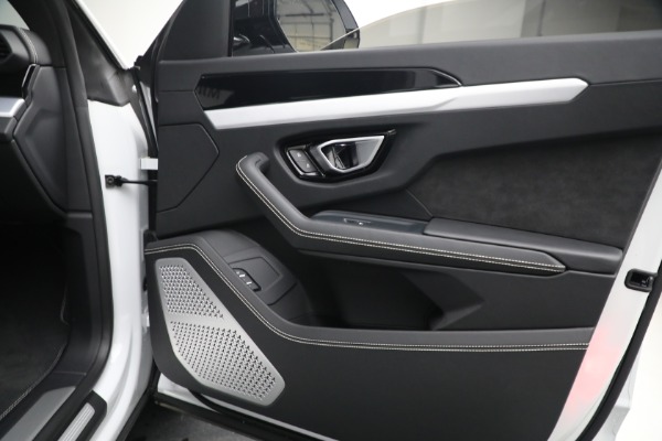 Used 2020 Lamborghini Urus for sale Sold at Pagani of Greenwich in Greenwich CT 06830 20