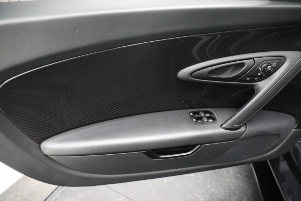 Used 2012 Bugatti Veyron 16.4 Super Sport for sale $3,350,000 at Pagani of Greenwich in Greenwich CT 06830 19