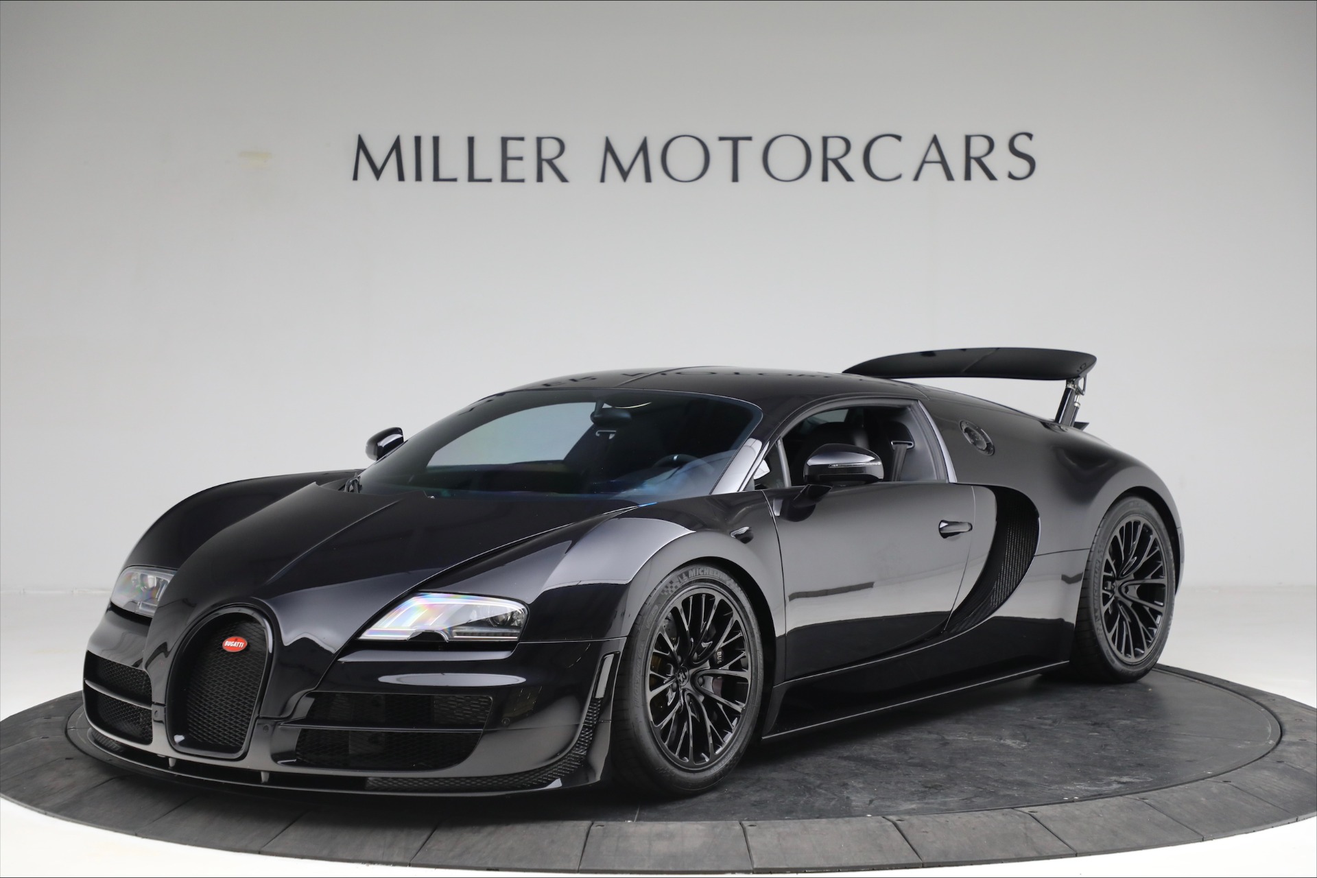 Used 2012 Bugatti Veyron 16.4 Super Sport for sale Call for price at Pagani of Greenwich in Greenwich CT 06830 1