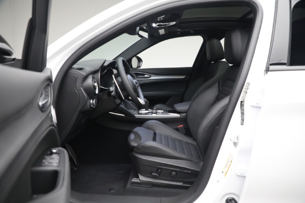 New 2023 Alfa Romeo Stelvio Veloce for sale $54,349 at Pagani of Greenwich in Greenwich CT 06830 14
