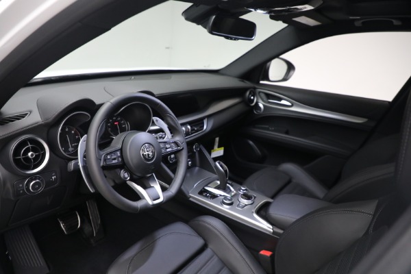 New 2023 Alfa Romeo Stelvio Veloce for sale $54,349 at Pagani of Greenwich in Greenwich CT 06830 15