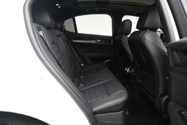New 2023 Alfa Romeo Stelvio Veloce for sale $54,349 at Pagani of Greenwich in Greenwich CT 06830 20