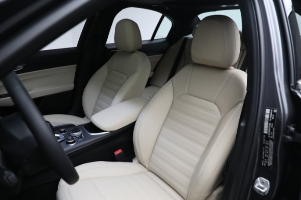 New 2023 Alfa Romeo Giulia Ti Lusso for sale $50,370 at Pagani of Greenwich in Greenwich CT 06830 13