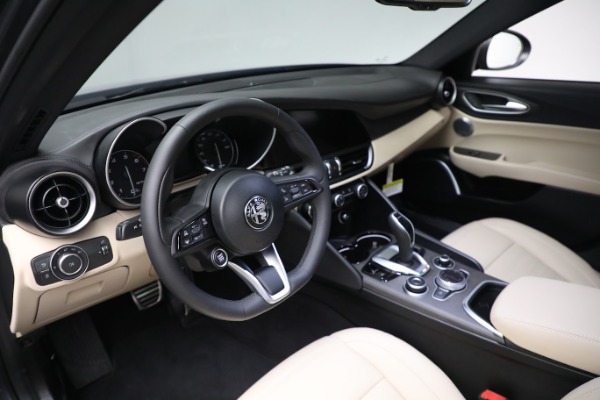 New 2023 Alfa Romeo Giulia Ti Lusso for sale $50,370 at Pagani of Greenwich in Greenwich CT 06830 16