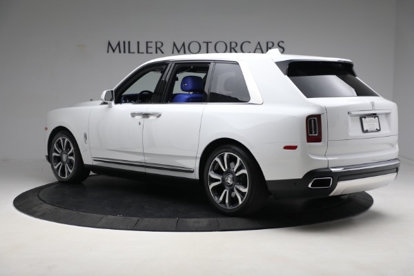 Used 2022 Rolls-Royce Cullinan for sale $335,900 at Pagani of Greenwich in Greenwich CT 06830 8