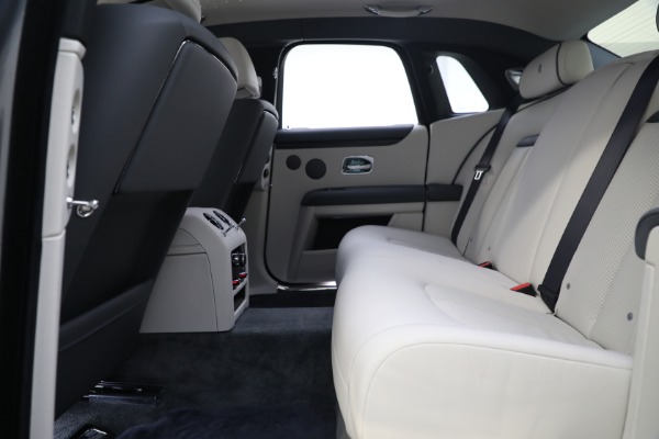 Used 2022 Rolls-Royce Ghost for sale $365,900 at Pagani of Greenwich in Greenwich CT 06830 18