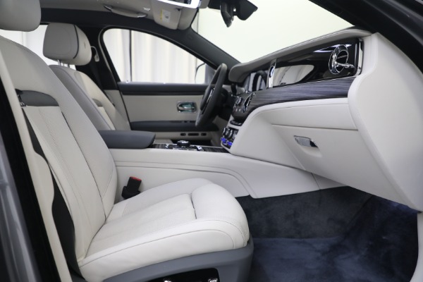 Used 2022 Rolls-Royce Ghost for sale $365,900 at Pagani of Greenwich in Greenwich CT 06830 22