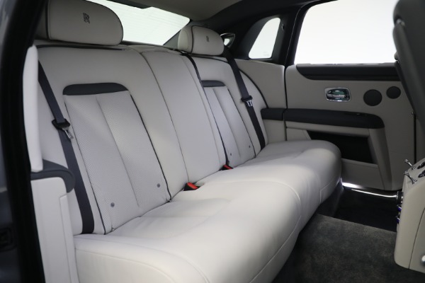 Used 2022 Rolls-Royce Ghost for sale $365,900 at Pagani of Greenwich in Greenwich CT 06830 26
