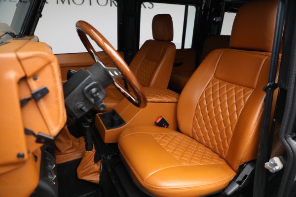 Used 1993 Land Rover Defender 110 for sale $195,900 at Pagani of Greenwich in Greenwich CT 06830 15