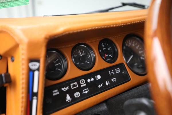 Used 1993 Land Rover Defender 110 for sale $195,900 at Pagani of Greenwich in Greenwich CT 06830 18