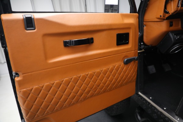 Used 1993 Land Rover Defender 110 for sale $195,900 at Pagani of Greenwich in Greenwich CT 06830 19