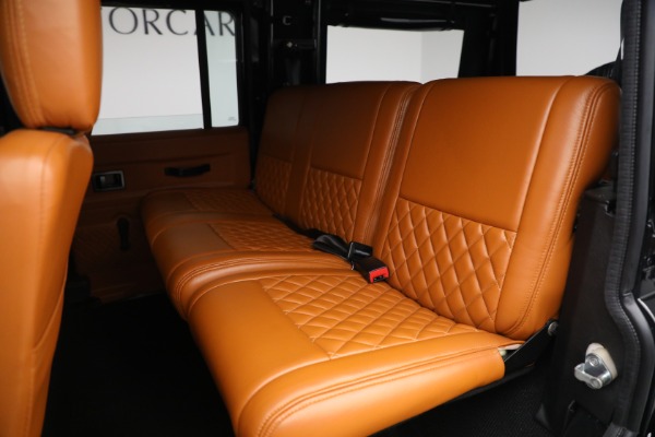 Used 1993 Land Rover Defender 110 for sale $195,900 at Pagani of Greenwich in Greenwich CT 06830 24