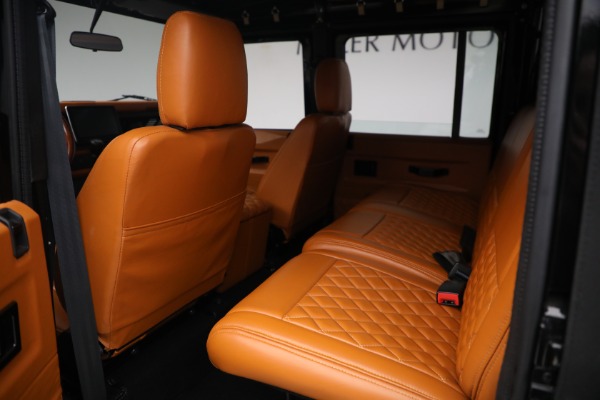 Used 1993 Land Rover Defender 110 for sale $195,900 at Pagani of Greenwich in Greenwich CT 06830 25