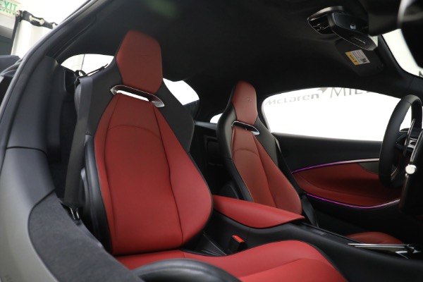 New 2023 McLaren Artura TechLux for sale $274,210 at Pagani of Greenwich in Greenwich CT 06830 22