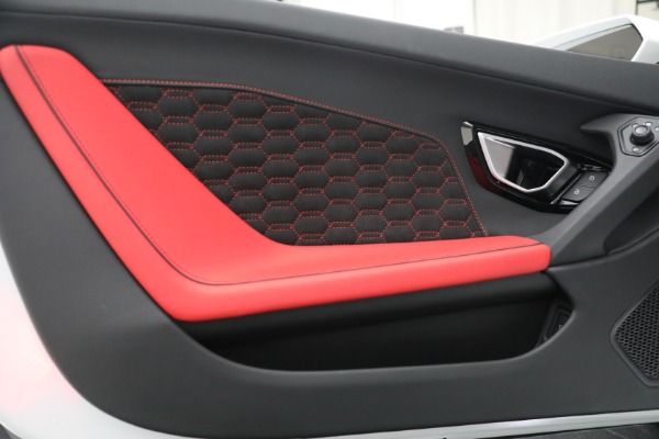 Used 2021 Lamborghini Huracan LP 610-2 EVO Spyder for sale $289,900 at Pagani of Greenwich in Greenwich CT 06830 22