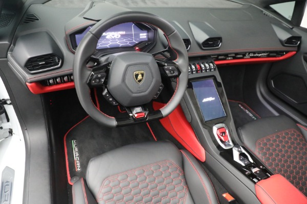 Used 2021 Lamborghini Huracan LP 610-2 EVO Spyder for sale $289,900 at Pagani of Greenwich in Greenwich CT 06830 23
