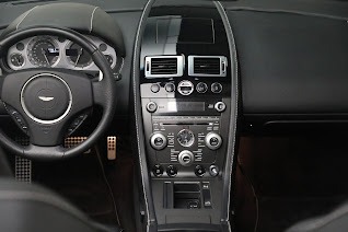 Used 2009 Aston Martin V8 Vantage Roadster for sale $59,900 at Pagani of Greenwich in Greenwich CT 06830 26