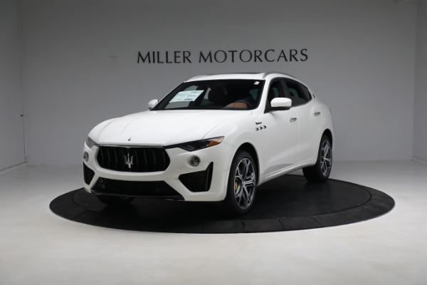 New 2023 Maserati Levante Modena for sale $110,585 at Pagani of Greenwich in Greenwich CT 06830 1