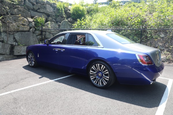 Used 2022 Rolls-Royce Ghost EWB for sale $345,900 at Pagani of Greenwich in Greenwich CT 06830 10