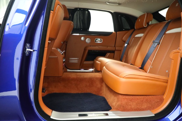 Used 2022 Rolls-Royce Ghost EWB for sale $345,900 at Pagani of Greenwich in Greenwich CT 06830 22