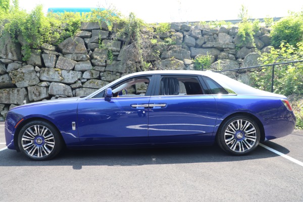 Used 2022 Rolls-Royce Ghost EWB for sale $345,900 at Pagani of Greenwich in Greenwich CT 06830 8