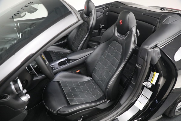 Used 2019 Ferrari Portofino for sale $226,900 at Pagani of Greenwich in Greenwich CT 06830 21