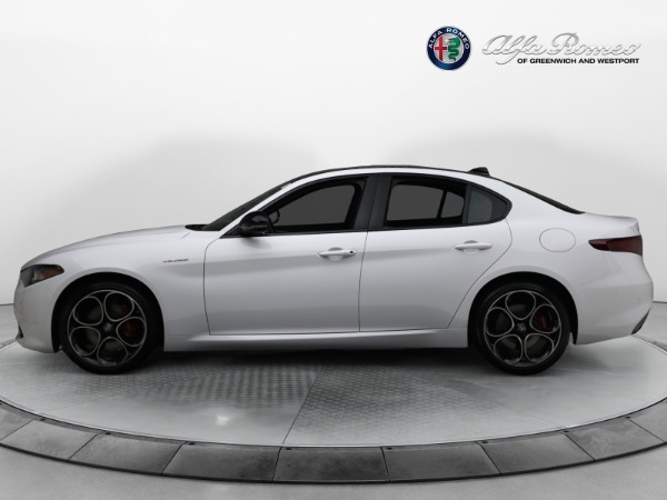 New 2023 Alfa Romeo Giulia Veloce for sale Sold at Pagani of Greenwich in Greenwich CT 06830 4