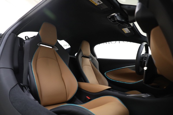 New 2023 McLaren Artura TechLux for sale $263,525 at Pagani of Greenwich in Greenwich CT 06830 26