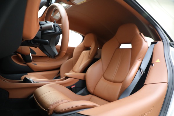Used 2017 McLaren 570S for sale $164,900 at Pagani of Greenwich in Greenwich CT 06830 18