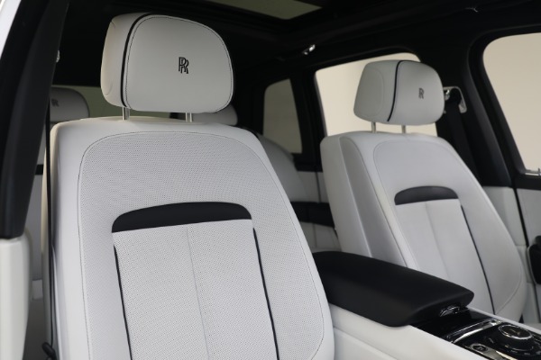 Used 2020 Rolls-Royce Cullinan for sale $305,895 at Pagani of Greenwich in Greenwich CT 06830 28