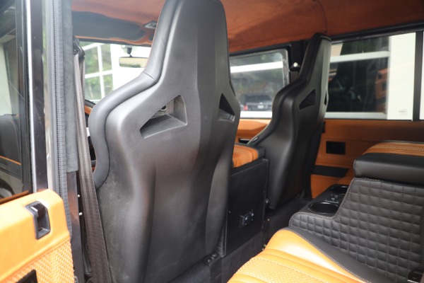 Used 1983 Land Rover Defender 110 Double Cab 6x6 Edition for sale $399,900 at Pagani of Greenwich in Greenwich CT 06830 10