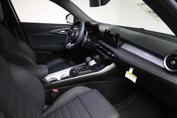 New 2024 Alfa Romeo Tonale Veloce for sale Sold at Pagani of Greenwich in Greenwich CT 06830 14