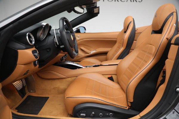 Used 2017 Ferrari California T for sale $151,900 at Pagani of Greenwich in Greenwich CT 06830 16